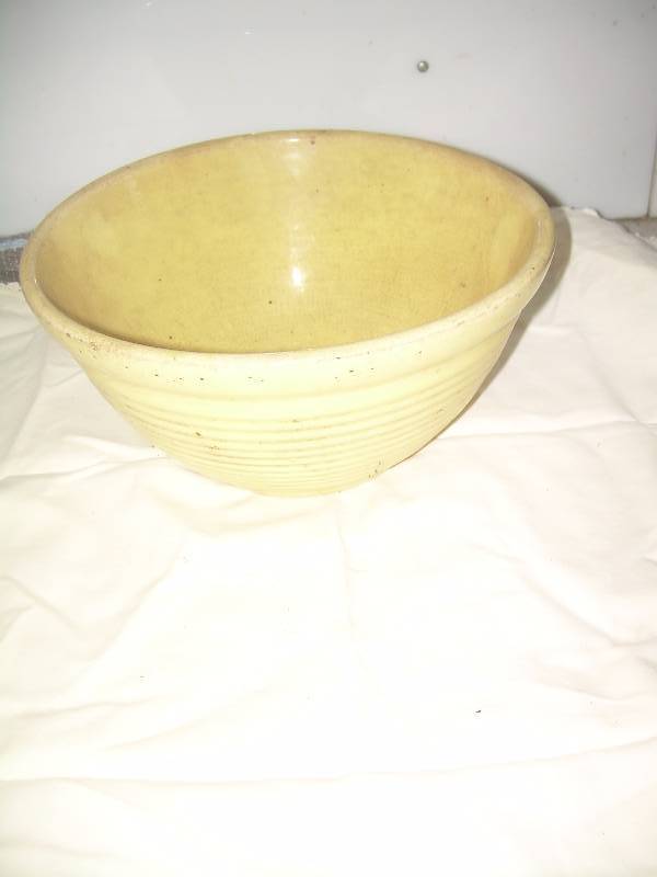 VINTAGE CROCK BOWL