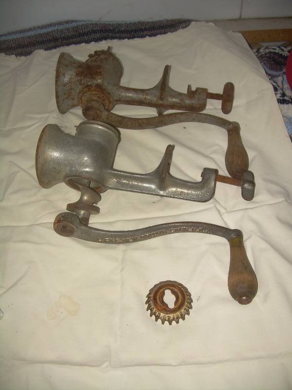 VINTAGE HAND GRINDERS