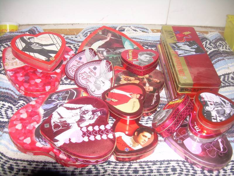 COLLECTIBLE ELVIS TINS