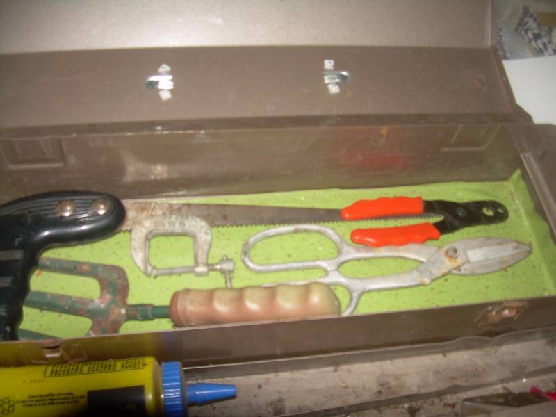METAL TOOL BOX