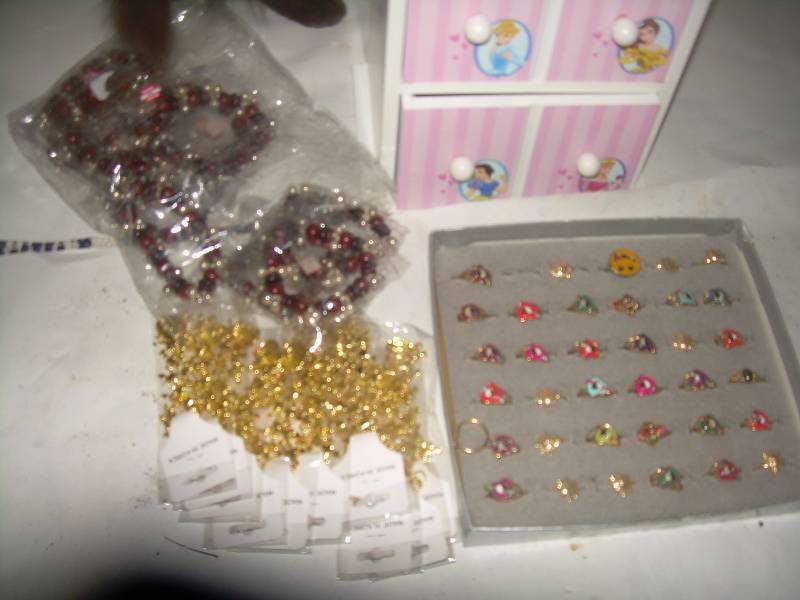 JEWLERY BOX AND FASHION JEWLERY