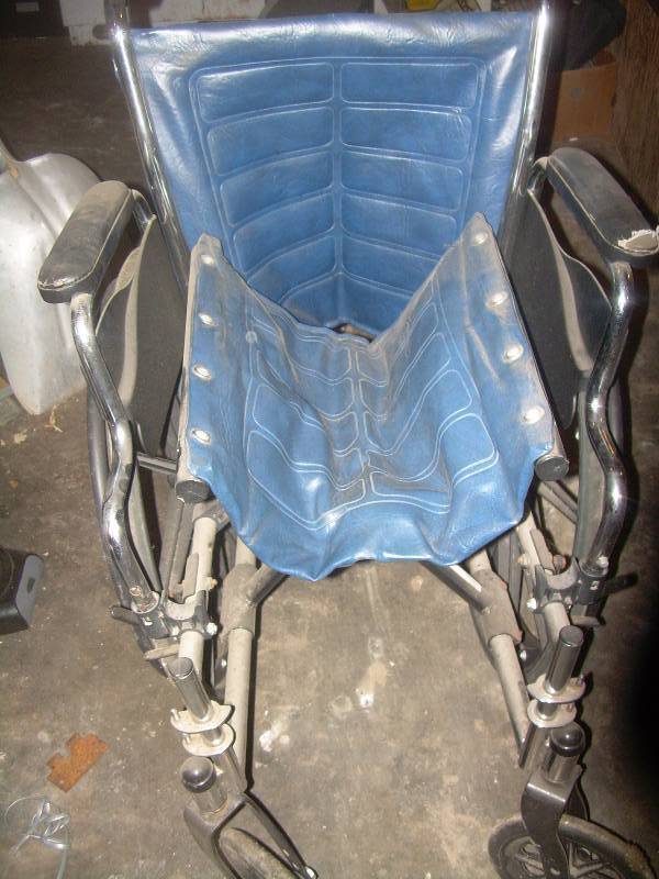 INVACARE WHEEL CHAIR