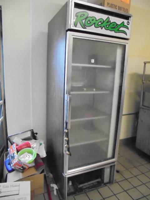 lot 3 image: Commercial Cooler