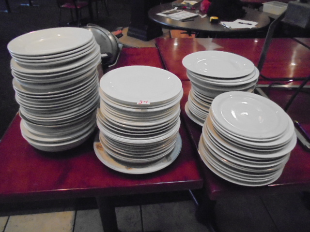 lot 34 image: Restaurant Plates