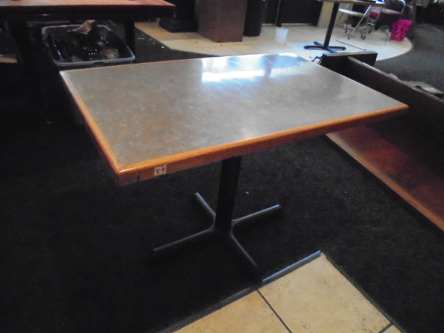 lot 49 image: Restaurant Table