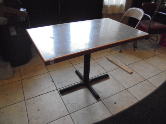 lot 52 image: Restaurant Table