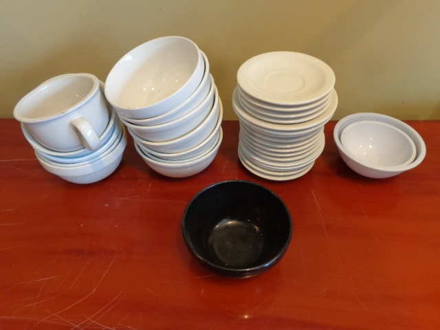 lot 26 image: Miscellaneous Kitchen Items
