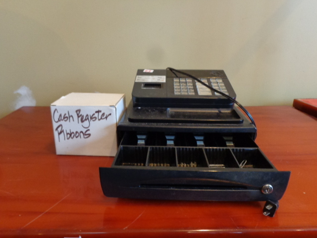 lot 43 image: Electronic Cash Register