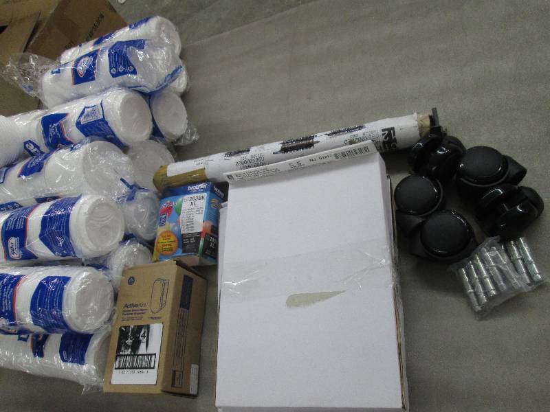 Mixed Lot- Dixie Lids, 3 Pks Busine...