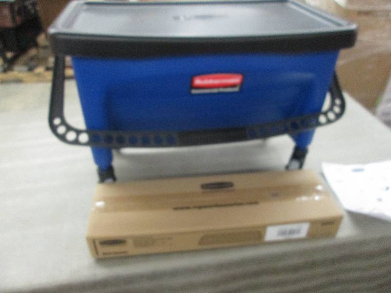 Rubbermaid Commercial Products Q930...