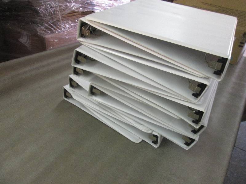 Lot of 12 - Wilson Jones 3 Ring Whi...
