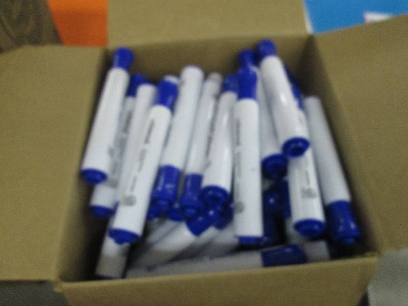 Large Lot of Universal Blue Dry Era...