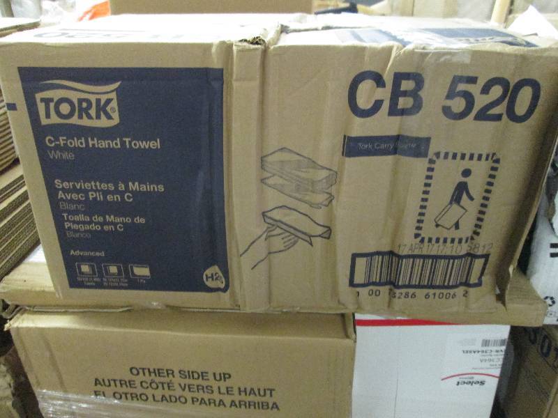 Tork Advanced CB520 C-Fold Paper Ha...