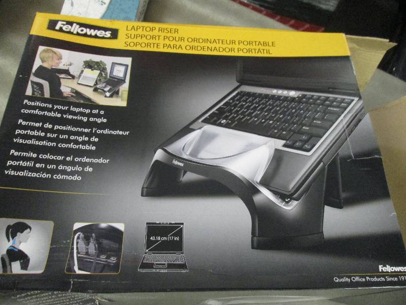 Fellowes Smart Suites Laptop Riser ...