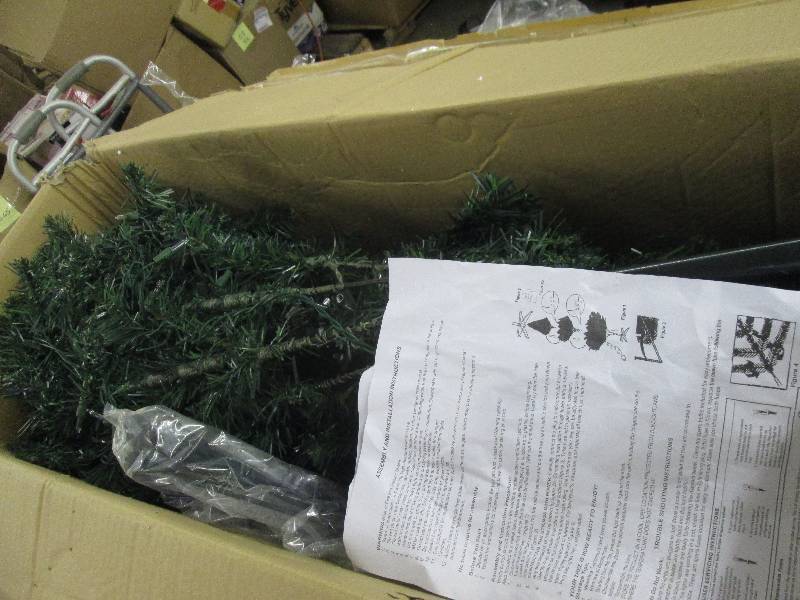 Prelit Christmas Tree open box, unt...