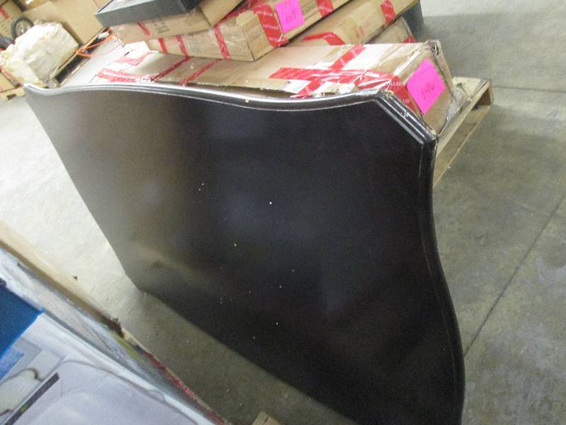 Scalloped Table only, open box, dam...