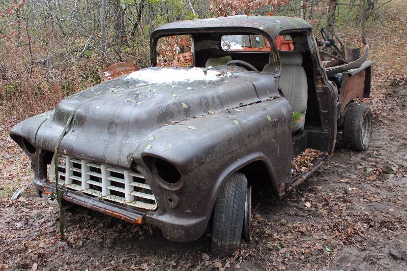 lot 66 image: 1940s Chevy Pickup