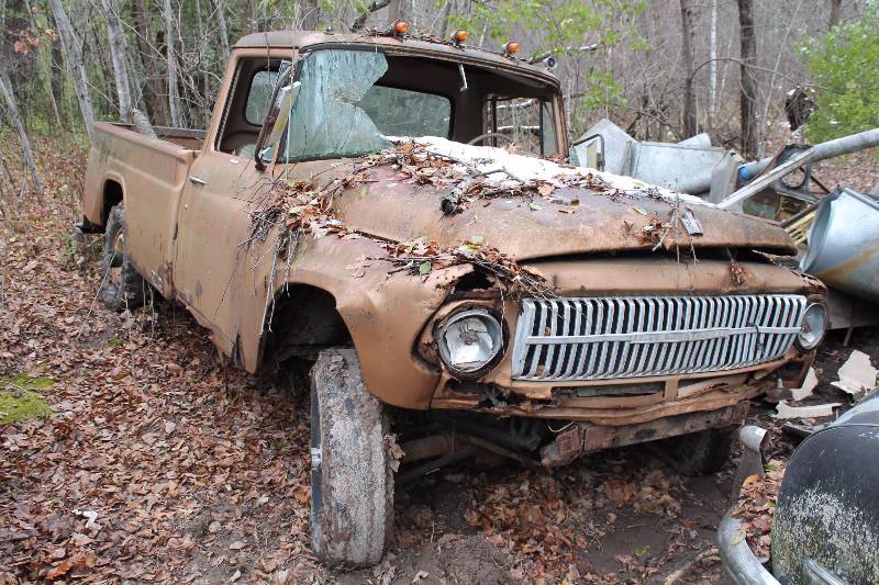 lot 63 image: 1960s Vintage International Pick Up Truck