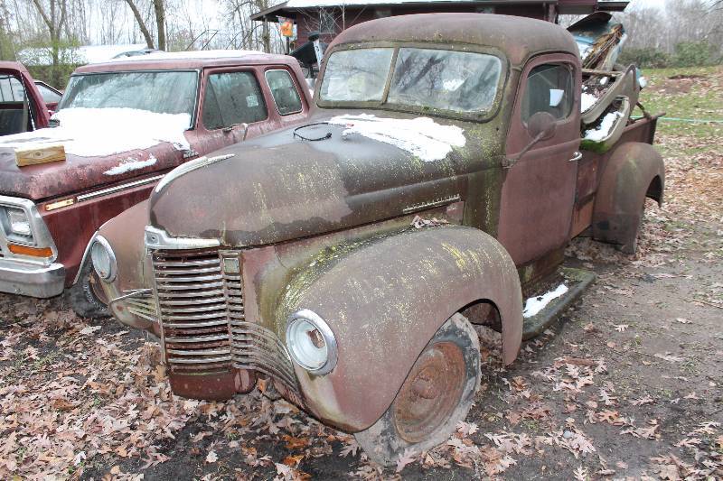 lot 50 image: 1949 International KB.2 Pickup