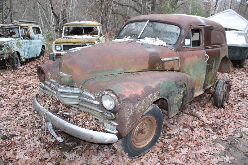 lot 53 image: 1946-1948 Chevy Stylemaster Panel Delivery Van