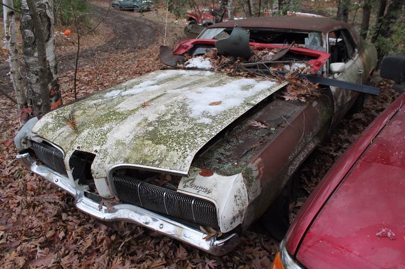 lot 57 image: 1970s Vintage Mercury Cougar