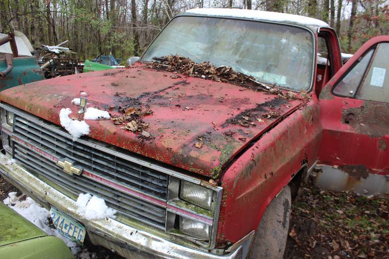 lot 35 image: Early 1980s Chevy Custom Four Wheel Drive,