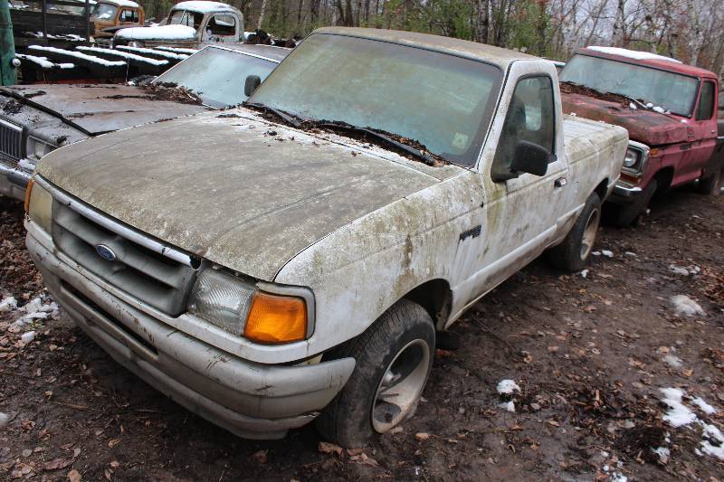 lot 12 image: 1995 Ford Ranger Pickup
