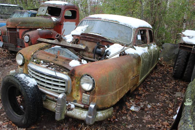 lot 11 image: Late 1940s Vintage Nash Airflyte, With Drive Train.