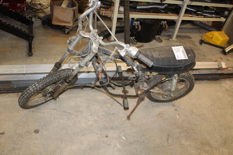 lot 15 image: 197x Honda Motorcycle