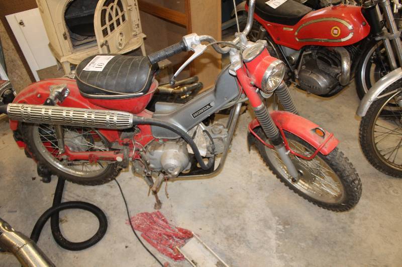 lot 10 image: Honda Motorcycle