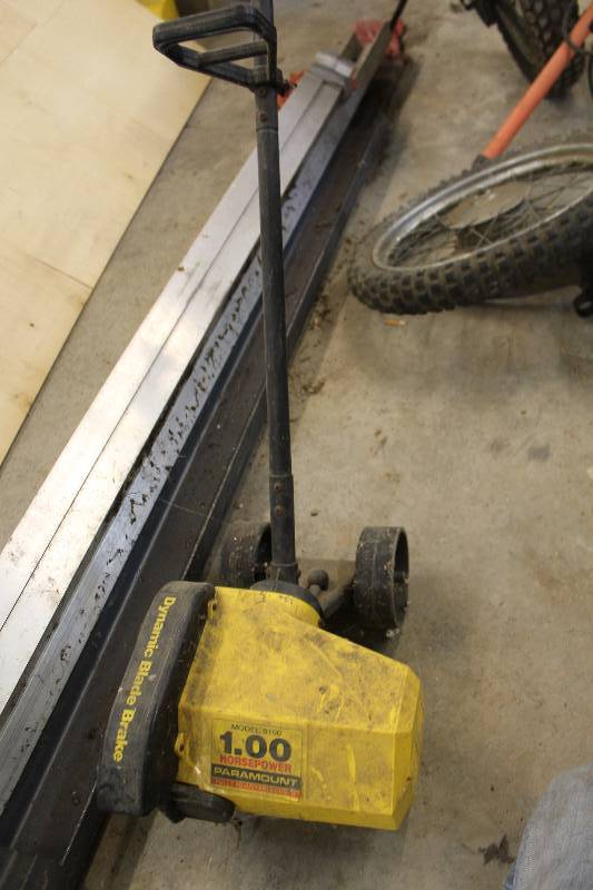 lot 90 image: Paramount Full Adjustable Edger
