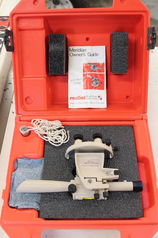 lot 105 image: David White Instruments Realist Meridian LT6-900 Level w Case, Manual