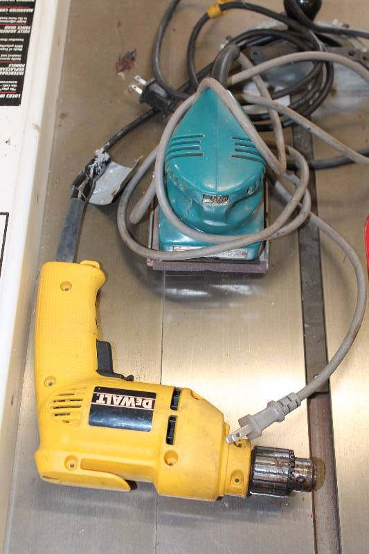 lot 113 image: Dewalt 38in. Corded Power Drill & Makita Corded Finishing Sander