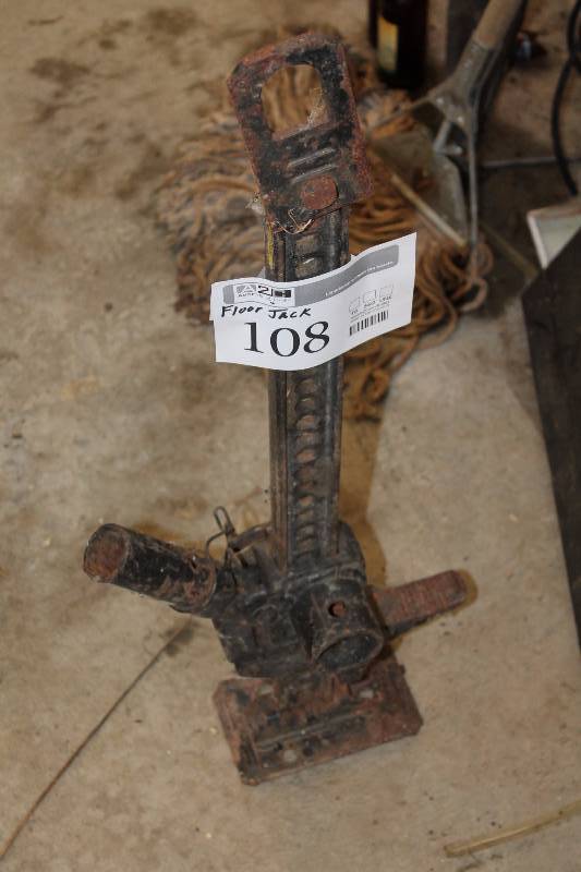 lot 108 image: HiLift 2000lb. Floor Jack