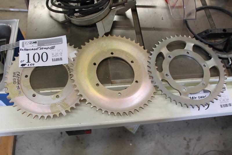 lot 100 image: Motorcycle Sprockets