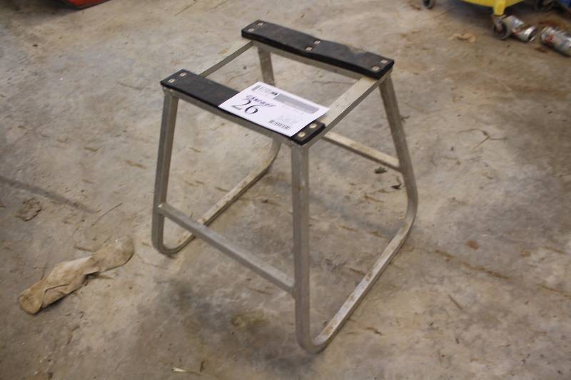 lot 26 image: Bike Stand