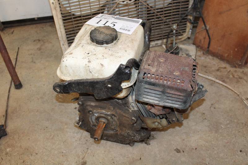 lot 115 image: Honda 163cc Lawn Mower Motor