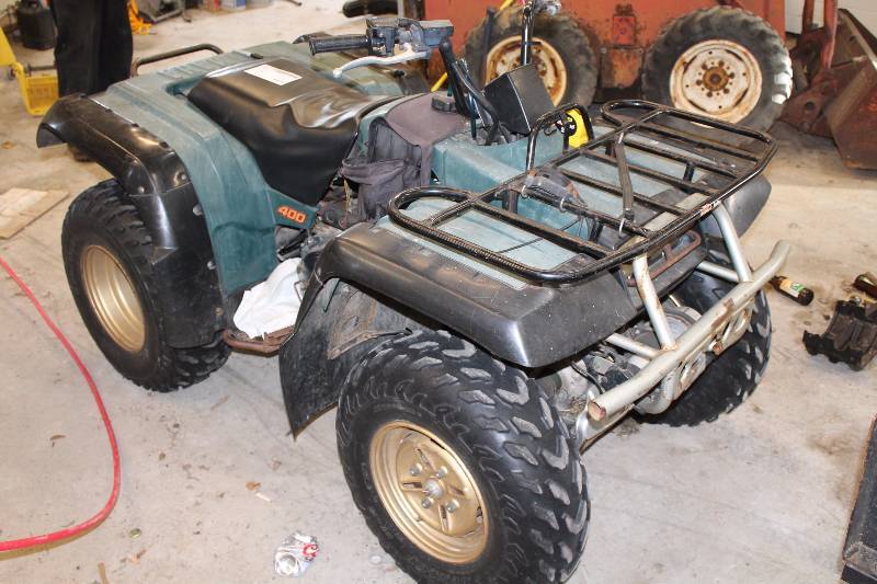 lot 7 image: Kodiak 400 4x4 ATV w Winch