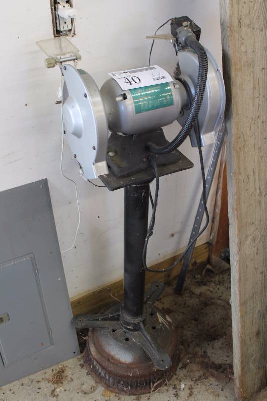 lot 40 image: Dual Wheel Grinder w Stand