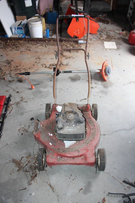 Sold at Auction: Black & Decker Electric Lawn Mower