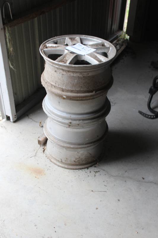 lot 173 image: Lot of (4) 17in. Wheels