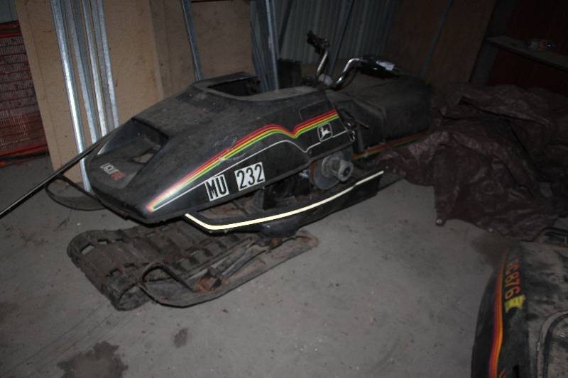 lot 193 image: 1980s John Deere Liquifire Snowmobile