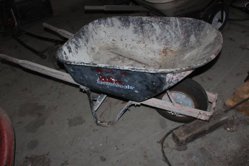 lot 190 image: Wheelbarrow