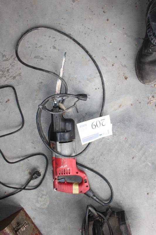lot 209 image: Milwaukee Tools Heavy Duty Sawzall
