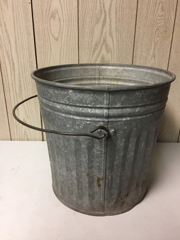 lot 15 image: Metal Handled Bucket  Trash Can