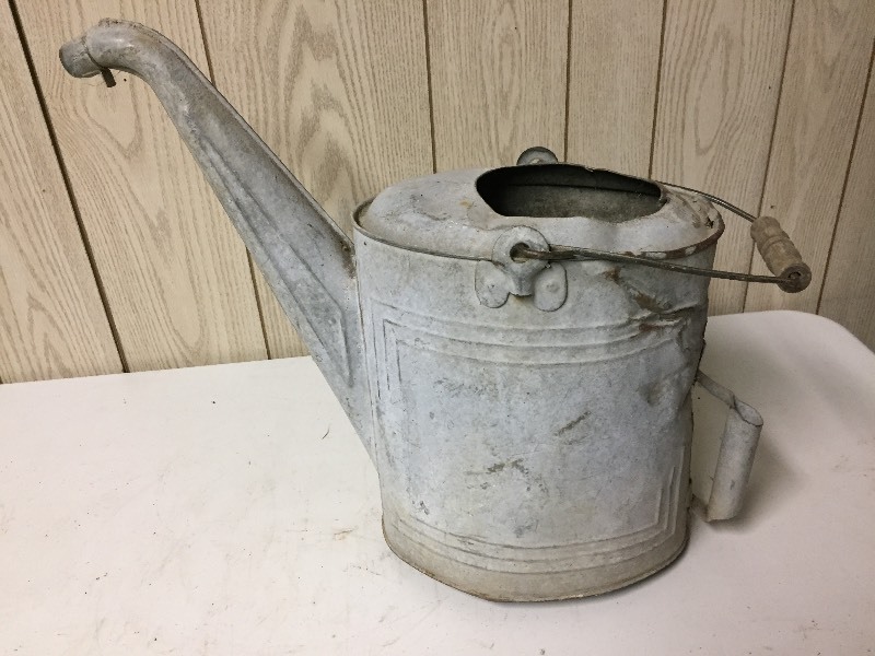 lot 29 image: Large Metal Watering Can