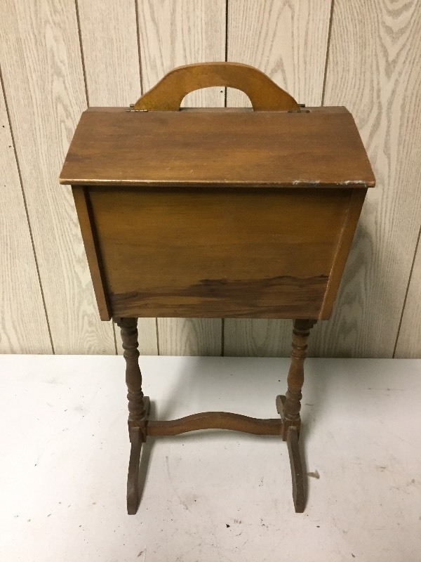 lot 34 image: Sewing Basket Stand