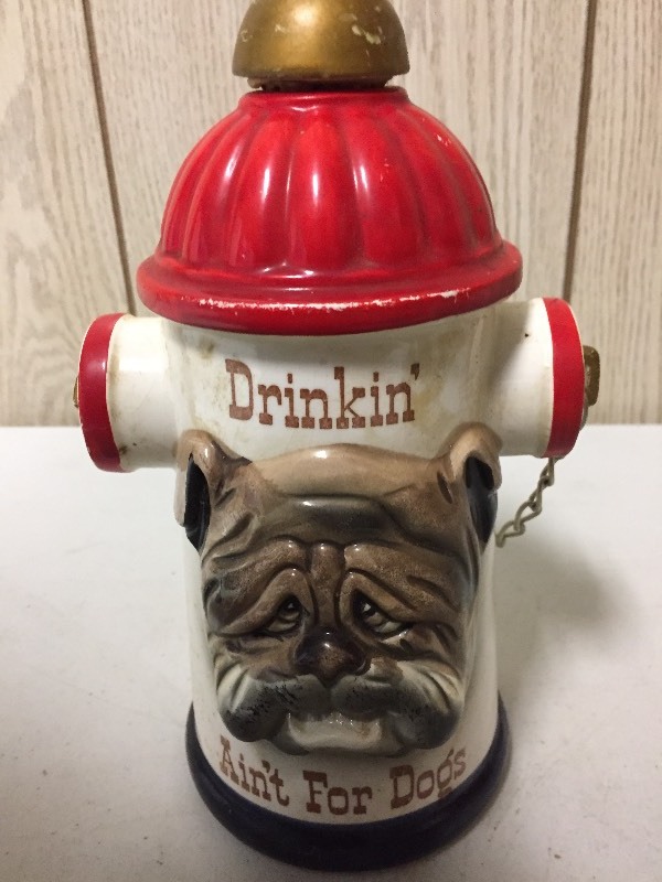 lot 49 image: Drinkin Aint For Dogs Decanter - Liquid Holder