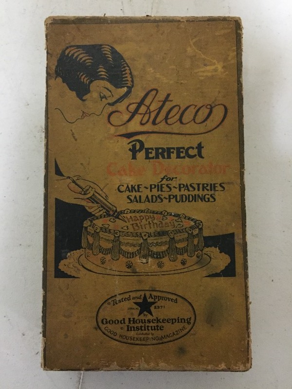 lot 78 image: Vintage Ateco Perfect Cake Decorating Set