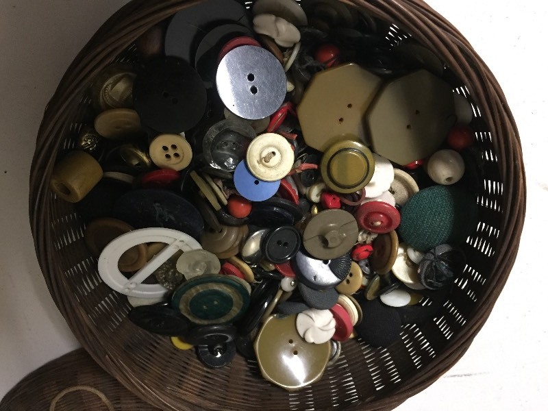 lot 119 image: Vintage Basket with Buttons